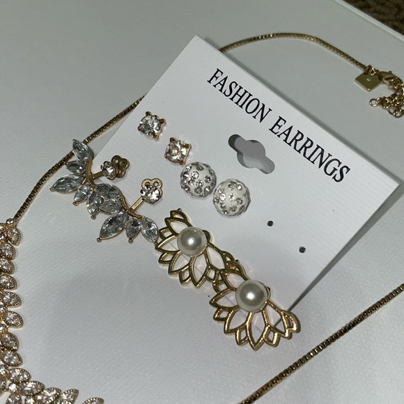 Jewelry Set - Picture 2 of 3